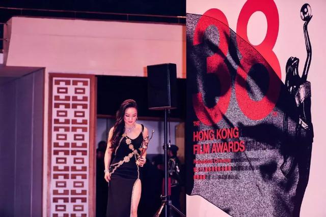 曾美慧孜穿衣搭配（曾经不被人注意的小配角曾美慧孜）(2)