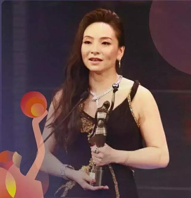 曾美慧孜穿衣搭配（曾经不被人注意的小配角曾美慧孜）(7)