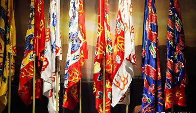 ​八旗旗主大还是亲王大（清朝八旗旗主的官职大吗）