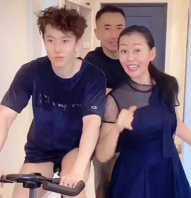 甄嬛传八卦猛料(有人路边捡丈夫)(21)