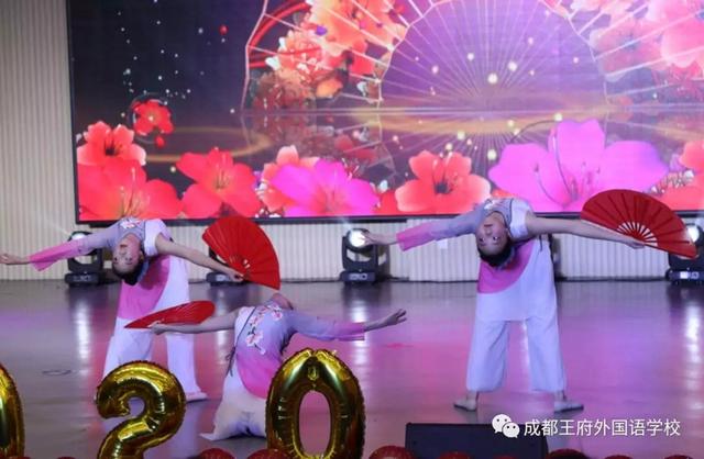 孔雀东南飞话剧剧本中英文(英文话剧演绎孔雀东南飞)(28)