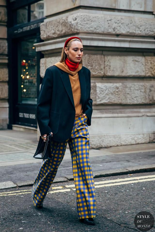 卫衣如何穿搭才好看（几十种冬季卫衣内搭穿法）(105)