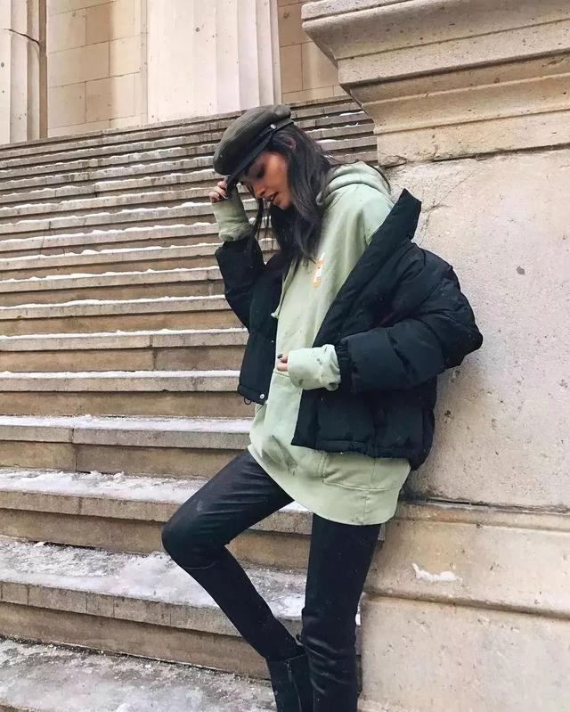 卫衣如何穿搭才好看（几十种冬季卫衣内搭穿法）(49)