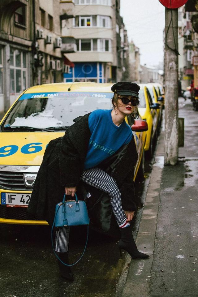 卫衣如何穿搭才好看（几十种冬季卫衣内搭穿法）(78)