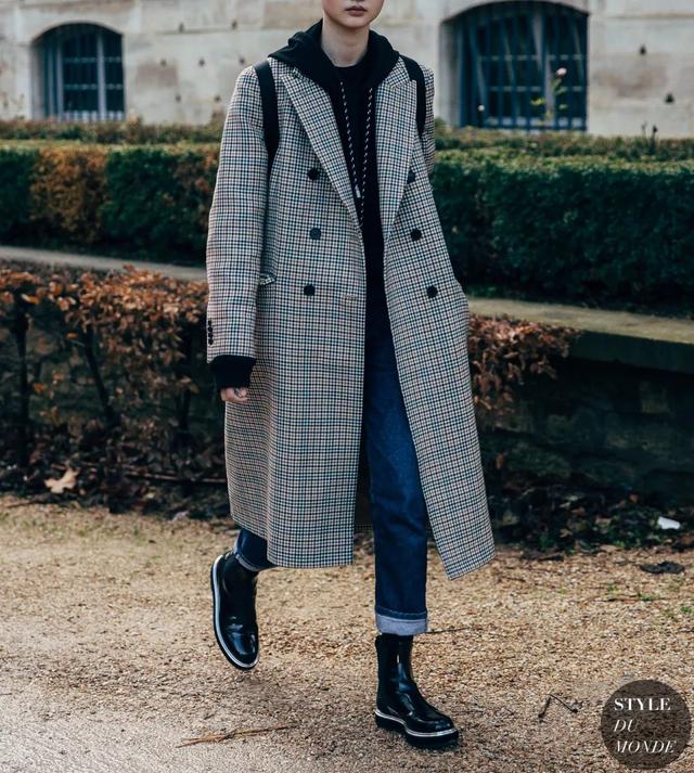 卫衣如何穿搭才好看（几十种冬季卫衣内搭穿法）(25)