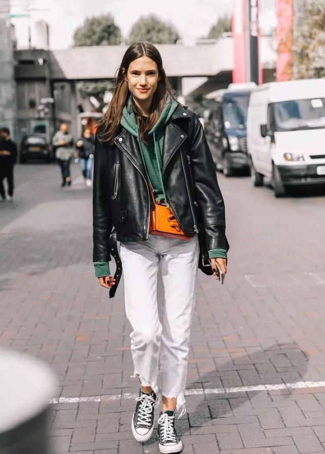 卫衣如何穿搭才好看（几十种冬季卫衣内搭穿法）(81)