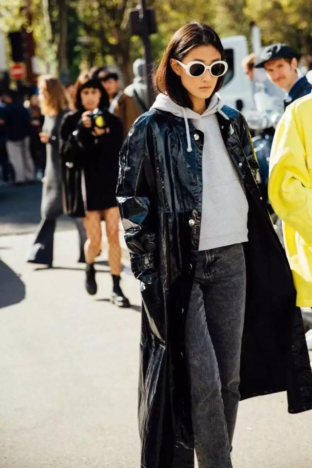 卫衣如何穿搭才好看（几十种冬季卫衣内搭穿法）(26)