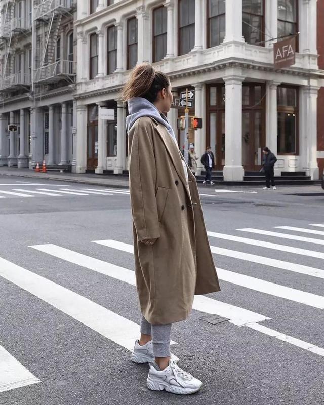 卫衣如何穿搭才好看（几十种冬季卫衣内搭穿法）(28)