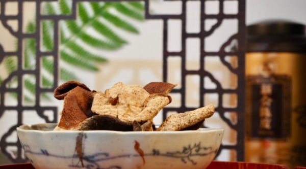 桔皮怎么做成陈皮,如何把桔子皮做成陈皮图5