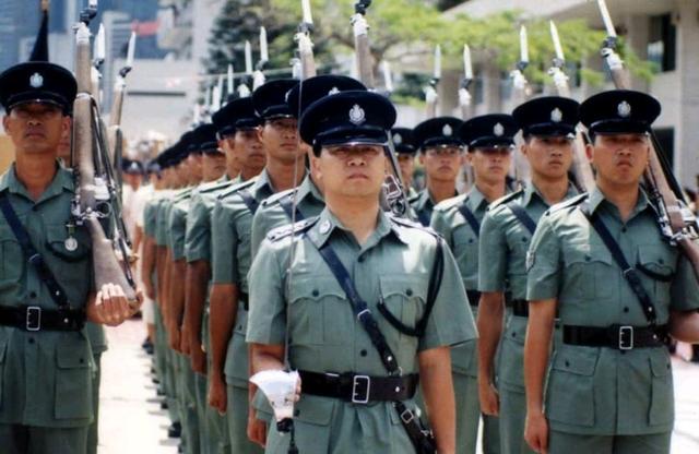 99年海滩血案(一香港男子靠救助金度日)(4)