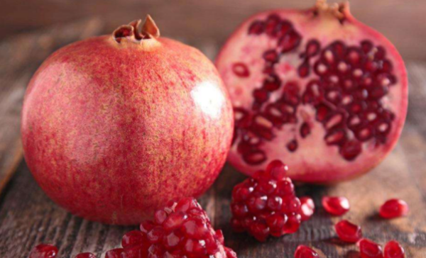 软籽石榴变质是什么样,软籽石榴怎么看坏没坏图4