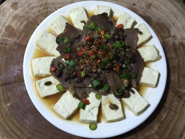 腊肉怎么做好吃又简单方便（腊肉这么做太香太下饭）(9)