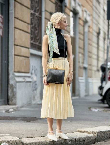 丝巾搭配丝巾教程(学会这些丝巾搭法)(10)