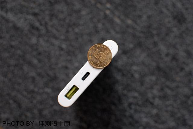 荣耀手机充电只能是快充吗(荣耀移动电源2的18W双向快充)(1)