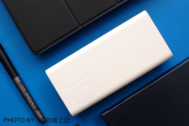 荣耀手机充电只能是快充吗(荣耀移动电源2的18W双向快充)(11)