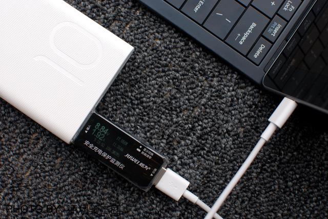 荣耀手机充电只能是快充吗(荣耀移动电源2的18W双向快充)(6)