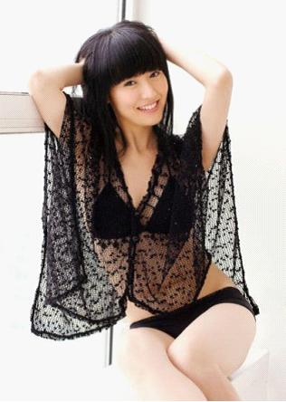 所有明星穿的泳衣(你绝对没有见过的女星泳装照)(14)