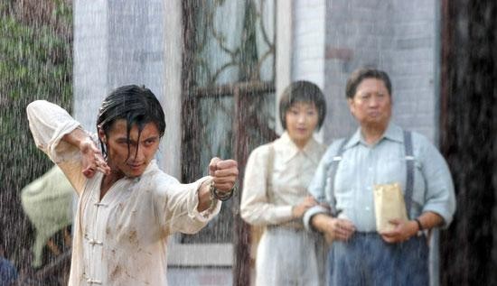 谢霆锋主演的电视剧(谢霆锋三度合作张卫健)