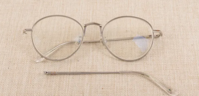 ​眼镜框用什么胶水可以粘上去,眼镜架断了用什么胶水