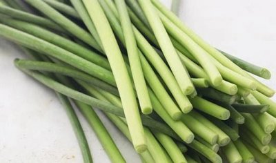 ​蒜苔的功效与作用（蒜苔对人体的好处）