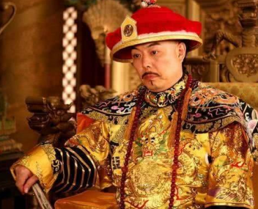 ​乾隆退位后都做了什么事情 嘉庆皇帝为何对此苦不堪言