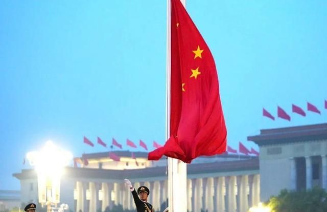 国庆升旗时间几点