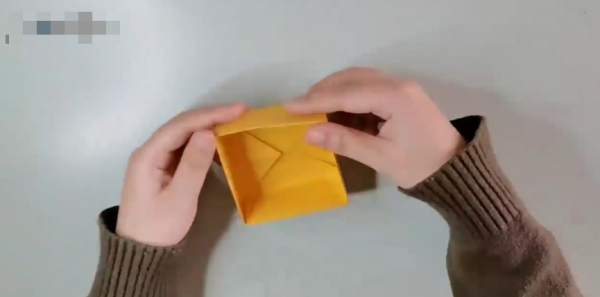 包装纸盒的折法,史上最简单的盒子折法图解图12