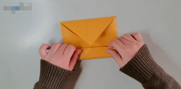 包装纸盒的折法,史上最简单的盒子折法图解图4