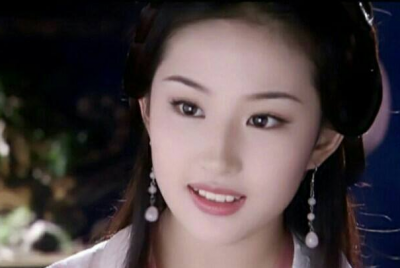 ​电视剧中的古装玉人：刘亦菲，举动摇动生姿_天仙下凡是