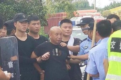 ​曾春亮和康姑娘什么闭系?素没有了解，二次潜入遇害人家中