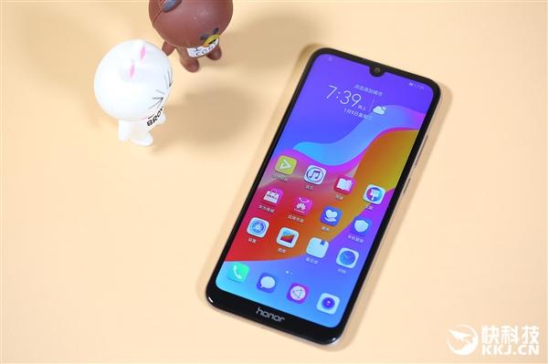 荣耀畅玩8a手机发布会（799元荣耀畅玩8A上手）(5)