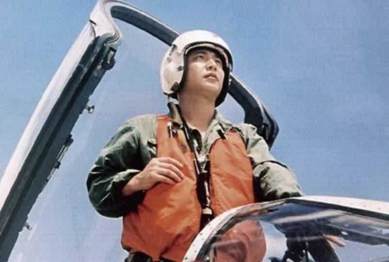 王伟牺牲21年 王伟英雄的儿子