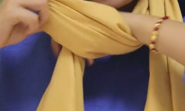 长条围巾的各种围法,冬季长围巾的各种围法图解视频图2