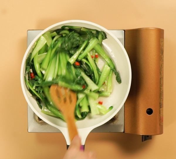 小青菜怎么炒好吃,如何炒小青菜图12