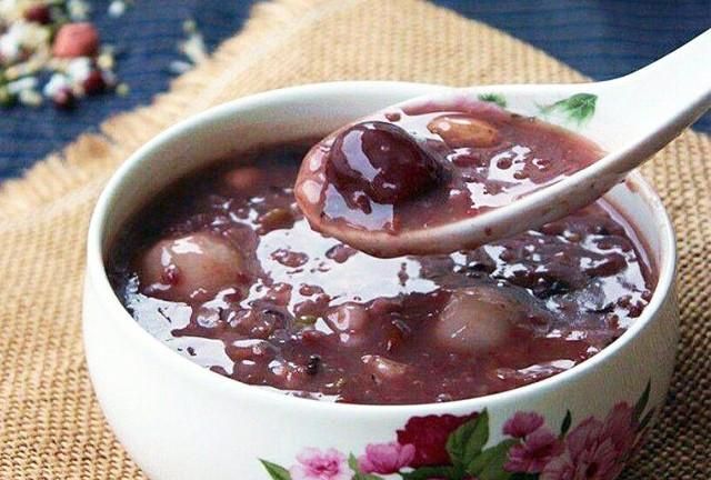 腊八粥水和米的比例是多少,准备到腊八节了,求腊八粥的具体做法,作为一个南方人,我今年想自己做一顿腊八粥尝尝?图3