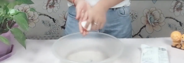 核桃绿皮染手怎样洗掉,核桃皮染到手上怎么洗掉小妙招图5