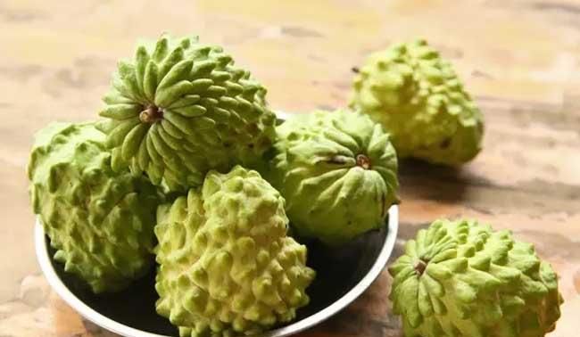 释迦果放在冰箱变成棕色的可以吃吗