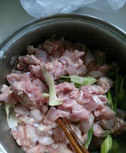 ​兔肉怎么做，免烧的兔子肉怎么做好吃？