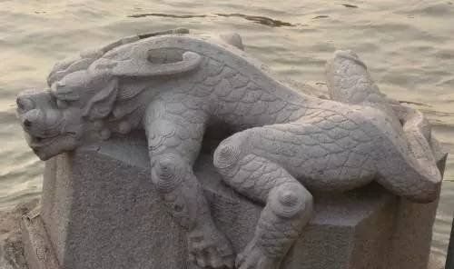 我国古代排水装置由什么来修饰