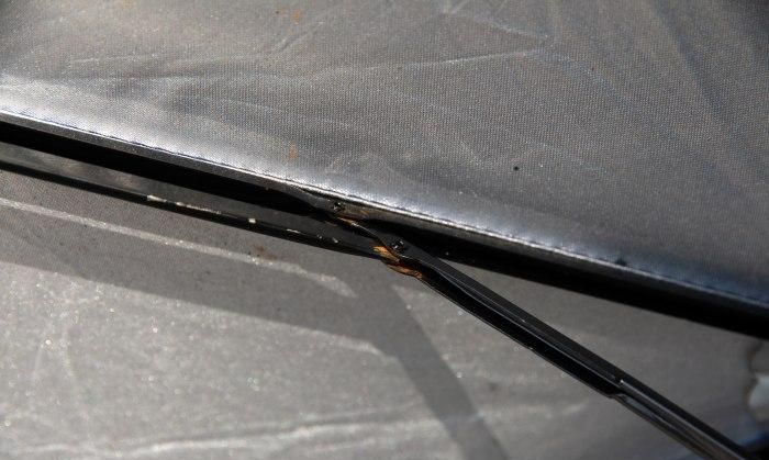 伞上蹭到了铁锈应该怎么去除呢