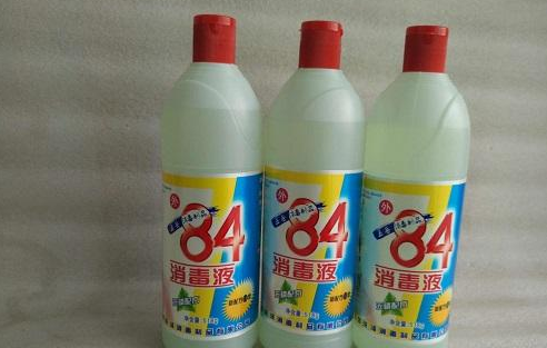 裤子被84消毒液染花了怎么办,绿色裤子被84消毒液染花了怎么办图4