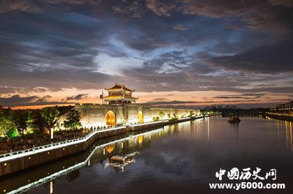 苏州历史简介苏州著名景点小吃特色有哪些