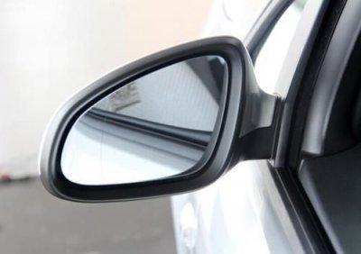 ​汽车后视镜调到什么位置最好？汽车后视镜怎么调