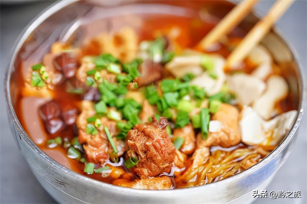 贵阳青云路美食街(贵阳本地人去的美食街)