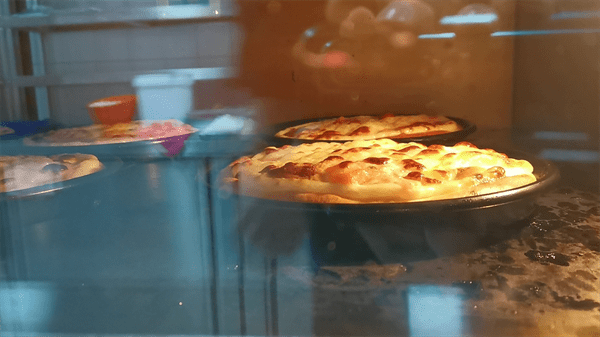 比萨和披萨的区别(比萨和披萨是一个东西吗)