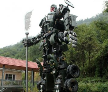 ​中国巨型机器人的照片 充满了东方神秘色彩