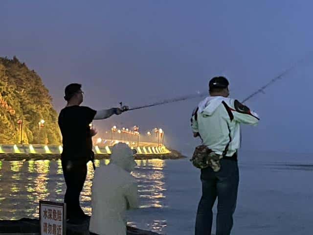 今天的海水涨潮退潮时间(今天海水涨潮退潮时间表)