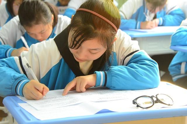 关于中考缺考后果的问题(中考缺考会对考生未来造成什么影响)