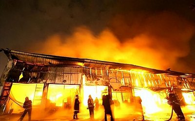 ​18年16岁姐姐火海护弟，致全身90%烧伤毁容，弟弟的举动催人泪下