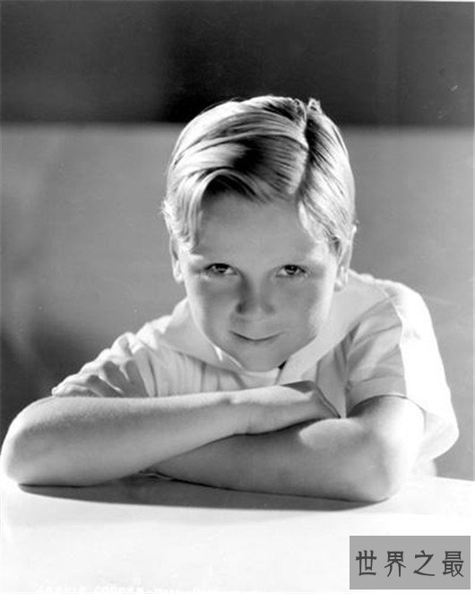 世界十大最年轻的奥斯卡奖得主，秀兰·邓波儿7岁获得了奥斯卡奖